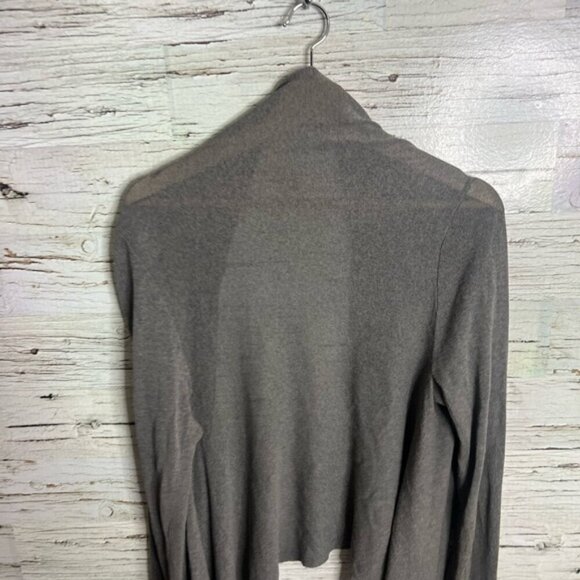 OAT New York Women's gray cardigan size medium - Picture 5 of 6